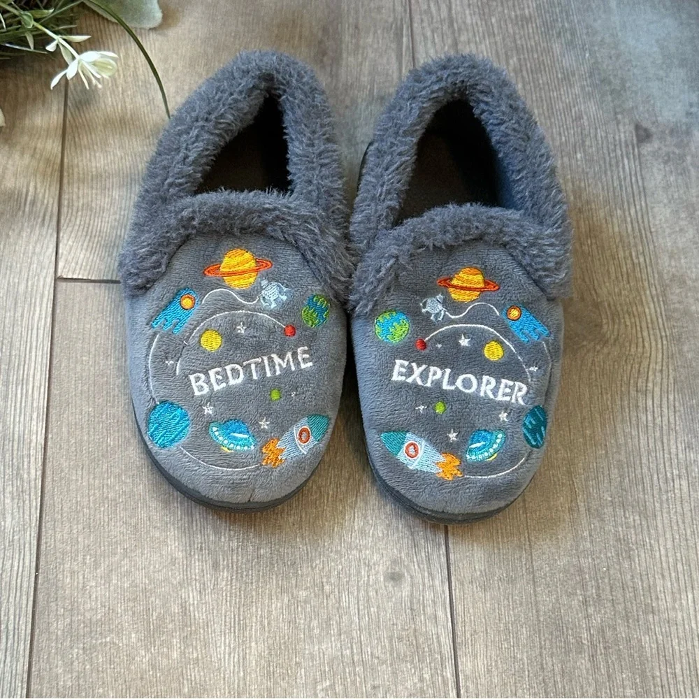 Gray Bedtime Explorer Slippers Toddler Aline Slippers Size 9/10
